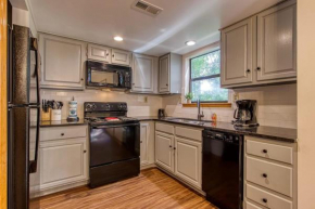 Near Dollywood Updated - Pinecrest Townhomes